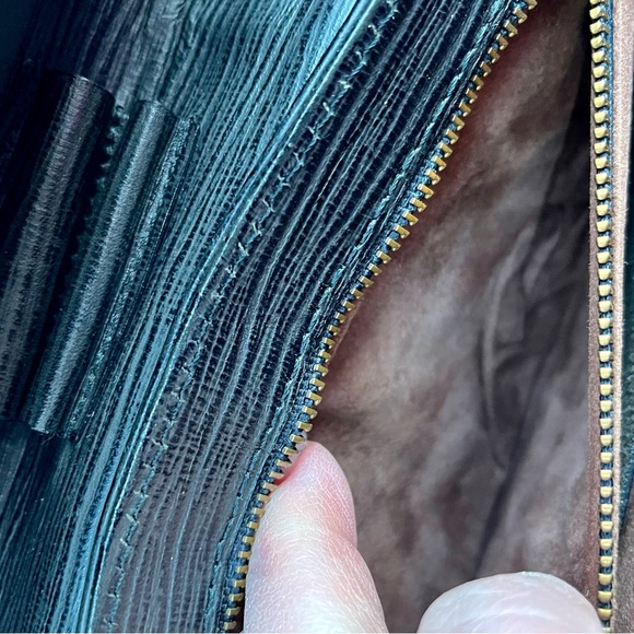 Versace Black Leather Wristlet Clutch Vintage with lock & key - Picture 15 of 17